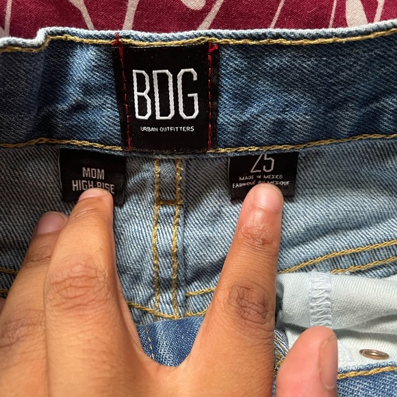 Urban Outfitters Mom Shorts - Picture 2 of 2